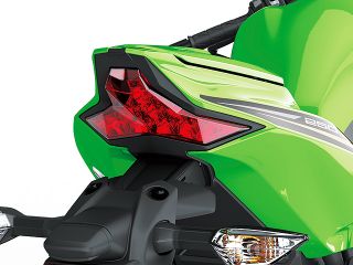 2021年 Ninja ZX-25R SE KRT Edition（テールライト）