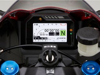 2020年 CBR600RR（メーター表示/サーキットモード）