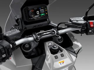 2021年 X-ADV(ハンドルまわりイメージ)