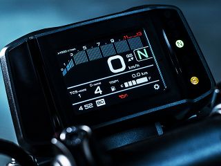 2021年 MT-09 SP（メーター表示イメージ）