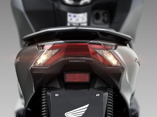 2021年 PCX125（テールエンドイメージ）