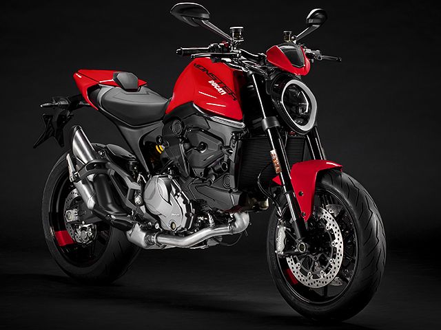 2021年 Monster + Ducati Red（カタログメイン）
