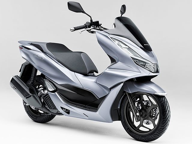 2021年 PCX マットコスモシルバーメタリック(カタログメイン)