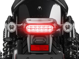 2021年 REBEL 1100  DCT（テールライト点灯イメージ）