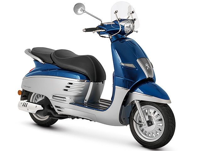2021年 Django125 Evasion DX サテンシルバー（カタログメイン）