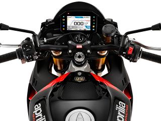 2021年 Tuono V4 Factory（ハンドルまわりイメージ）