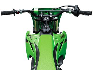 2022年 KX112（ハンドルまわりイメージ）