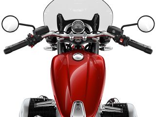 2022年 R18 Classic（ハンドルまわりイメージ）