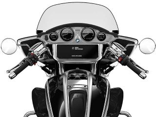 2022年 R18 Transcontinental First Edition（ハンドルまわりイメージ）