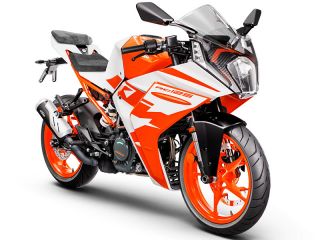 2022年 RC125ホワイト