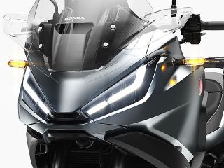 2022年 NT1100 DCT（ヘッドライトイメージ）