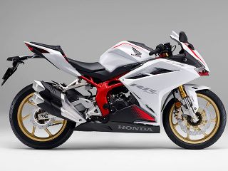 2022年 CBR250RRパールグレアホワイト