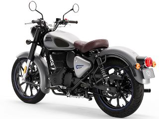 2022年 Classic350 Dark（リアビュー）