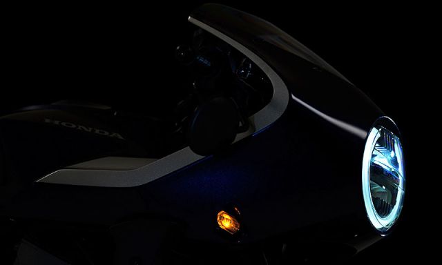 年 HAWK 11 ※正式発表前に公表されたティーザー画像（カタログメイン）