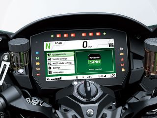 2022年 Ninja H2 SX SE（メーター表示イメージ）