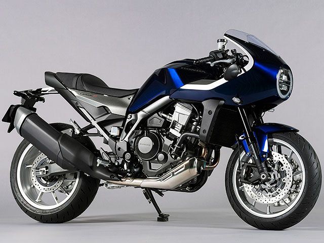年 HAWK 11 ※大阪モーターサイクルショー2022で公開された市販予定車（カタログメイン）