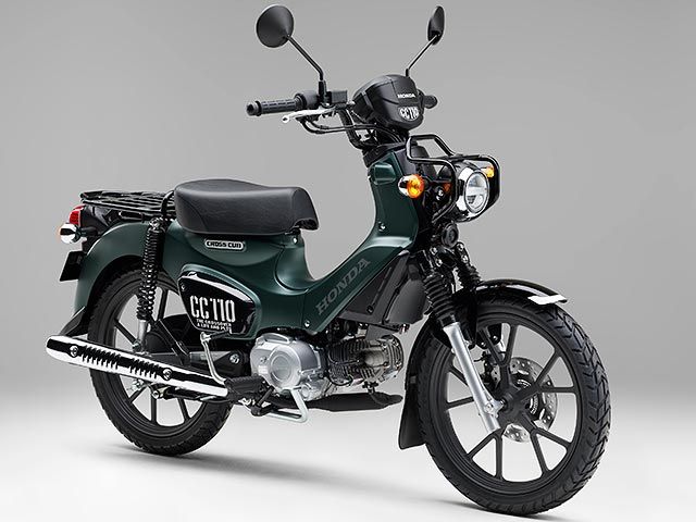 2022年 CrossCub 110 マットアーマードグリーンメタリック(カタログメイン)