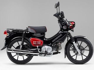 2022年 CrossCub 110 くまモンバージョン（サイドビュー）