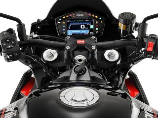 2022年 Tuono 660 Factory（ハンドルまわりイメージ）