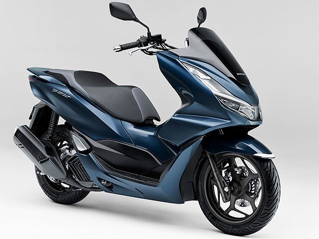 2022年 PCX フォギーブルーメタリック(カタログメイン)