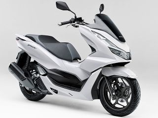 2022年 PCXパールジャスミンホワイト