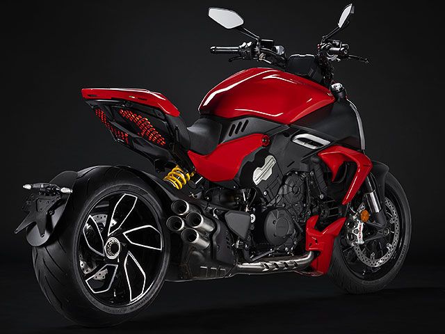 ドゥカティ（DUCATI） ディアベルV4 | Diavel V4の型式・スペックなら