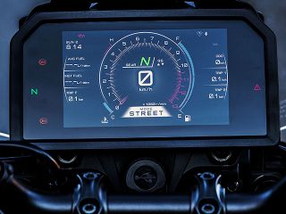 2023年 TRACER9 GT+（メーター表示イメージ）