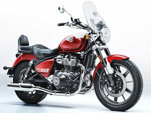 2023年 Super Meteor 650 Tourer CELESTIAL RED（カタログメイン）