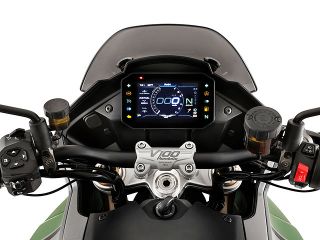 2023年 V100 Mandello S（ハンドルまわりイメージ）