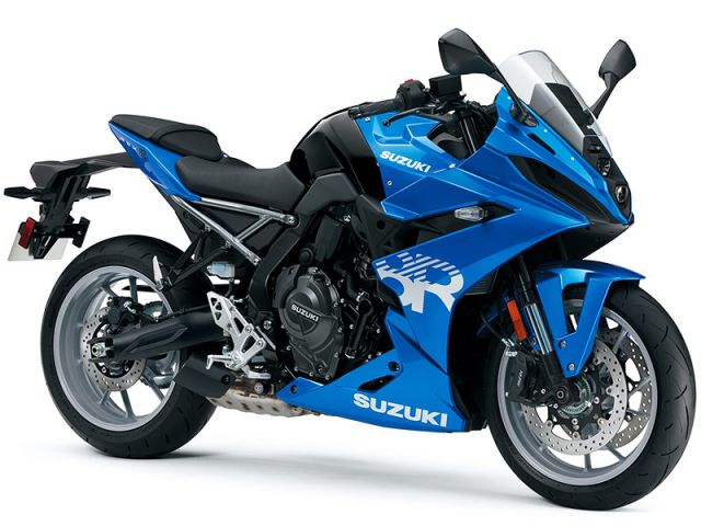 2024年 GSX-8R Metallic Triton Blue（カタログメイン）