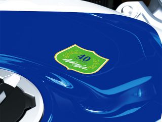 2024年 Ninja ZX-6R 40th Anniversary Edition（タンク上部の記念デカール）