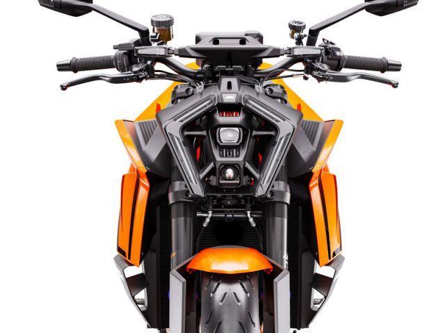 こり ケーティーエム（KTM） 1390スーパーデュークRエボ | 1390 SUPER DUKE