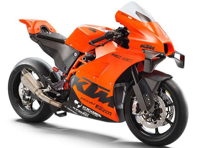 2022年 RC 8C （カタログメイン）