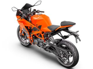 2023年 RC200