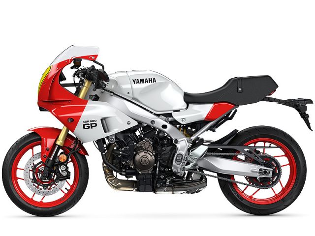 ★stel★ヤマハ XSR900GP フューエルタンク(二ーパット付き) ☆stel様専用☆ヤマハ XSR900GP フューエルタンク(二ーパット