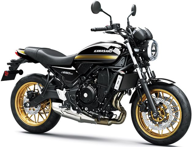 2025年 Z650RS エボニー（ブラック/ゴールドストライプ）（カタログメイン）