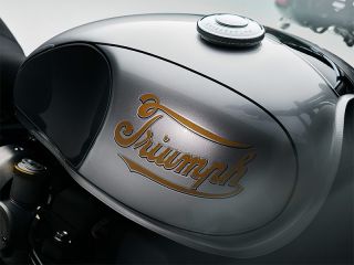 2025年 Bonneville Speedmaster Icon Edition（筆記体ロゴイメージ）