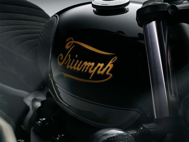 トライアンフ スクランブラー900 PowerBronze スクリーンオダックス