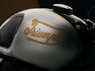 2025年 Scrambler 1200 X Icon Edition（筆記体ロゴイメージ）