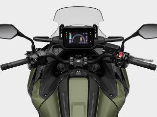 2025年 NC750X Dual Clutch Transmission（ハンドルまわりイメージ）