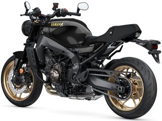 2025年 XSR900（リアビュー）