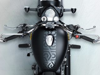 2025年 Goan Classic 350 Base（ハンドルまわりイメージ）
