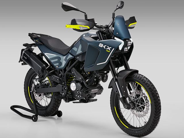 2025年 BKX125 AVIO BLUE（カタログメイン）