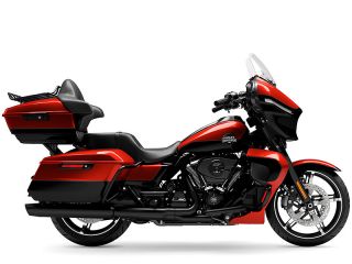 2025年 FLHXU Street Glide Ultraウィスキーファイヤー/ブラック（ブラックトリム）