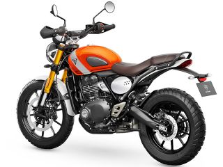 2026年 Scrambler 400X（リアビュー）
