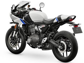 2026年 Thruxton 400（リアビュー）