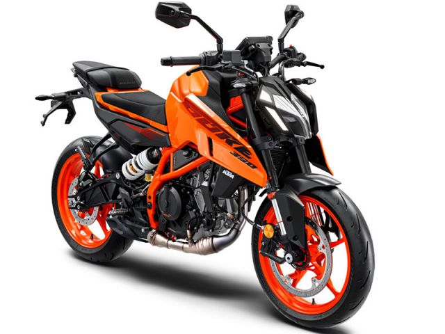 2025年 390 DUKE エレクトロニック・オレンジ（カタログメイン）