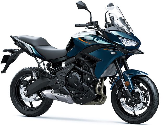2026年 Versys 650 メタリックディープブルー×メタリックスパークブラック（カタログメイン）