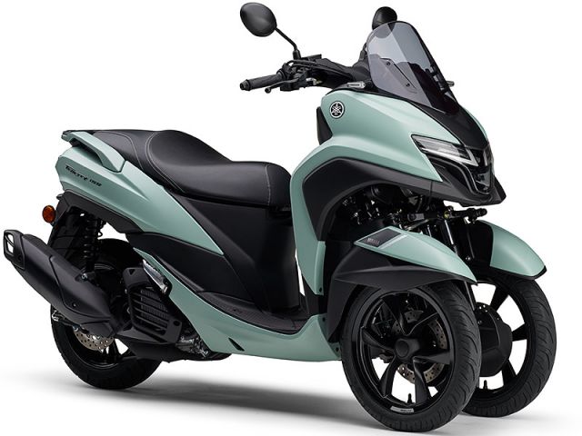 2026年 TRICITY 155 マットライトグリーニッシュグレーメタリック1（カタログメイン）
