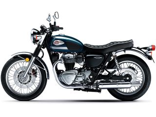 2026年 W800（サイドビュー）
